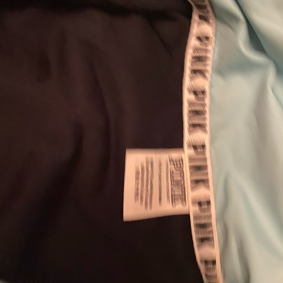 Victoria’s Secret PINK windbreaker - Picture 2 of 3